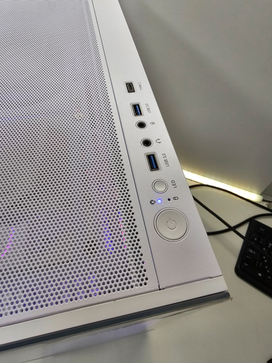 Montech SKY TWO White