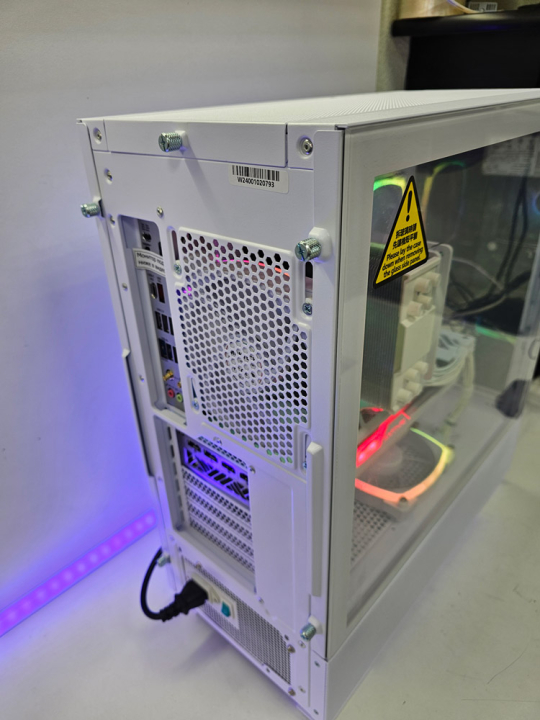 Montech SKY TWO White