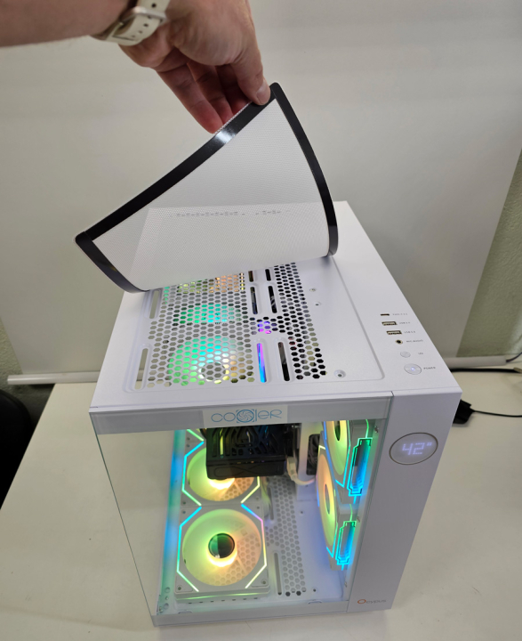 Ocypus Iota C70 ARGB White