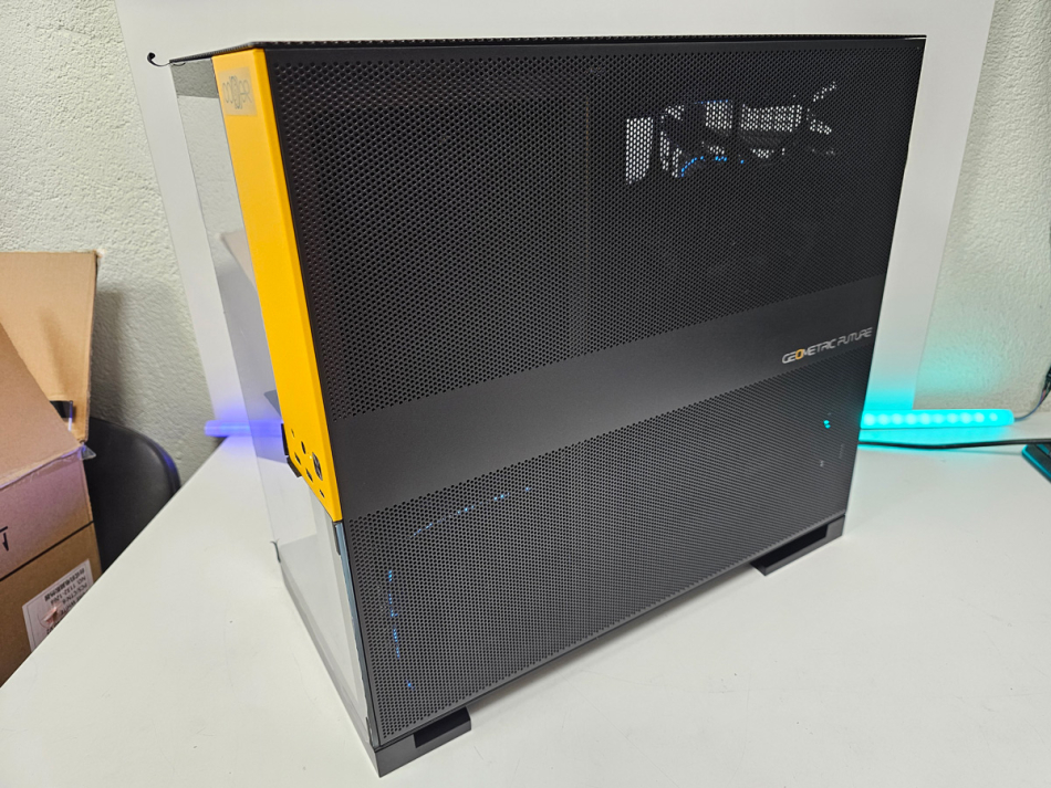 Корпус GEOMETRIC FUTURE Model 5 Black Yellow