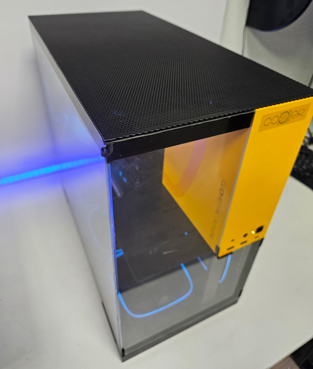 Корпус GEOMETRIC FUTURE Model 5 Black Yellow