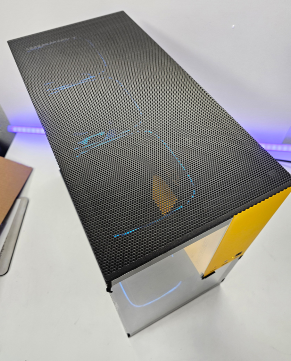 Корпус GEOMETRIC FUTURE Model 5 Black Yellow