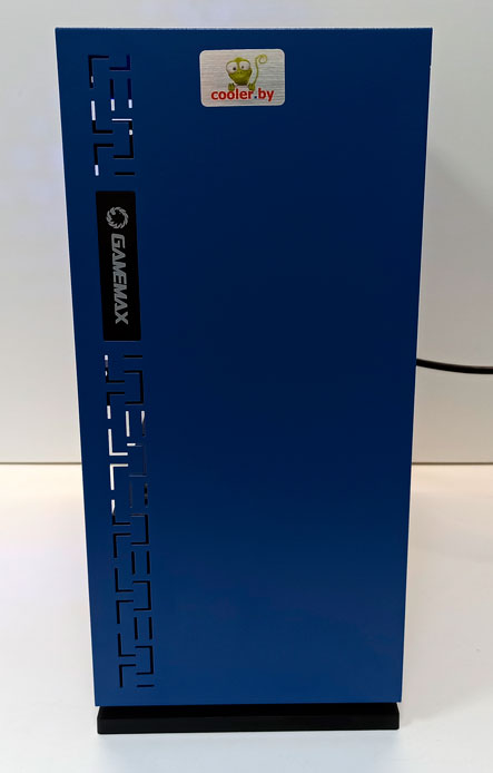 Передняя панель синего цвета GameMax EXPEDITION